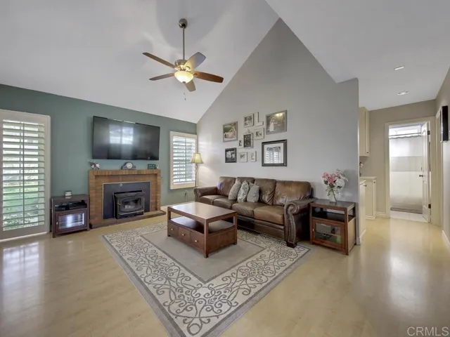 346 Holiday Way, Oceanside, California 92057