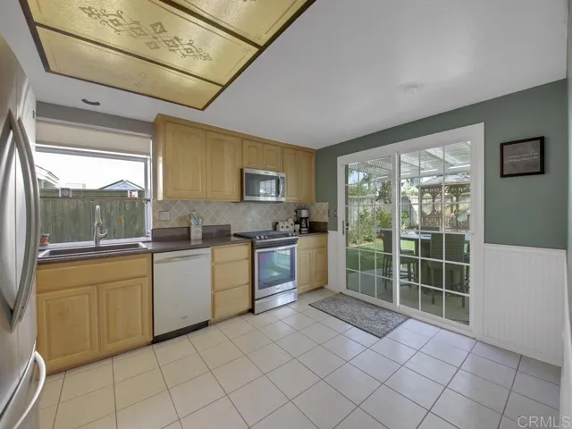 346 Holiday Way, Oceanside, California 92057