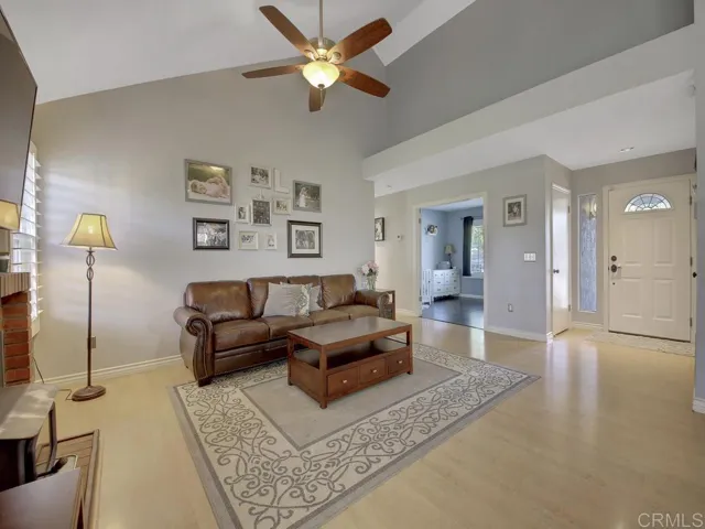 346 Holiday Way, Oceanside, California 92057