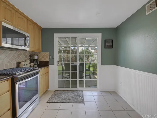346 Holiday Way, Oceanside, California 92057