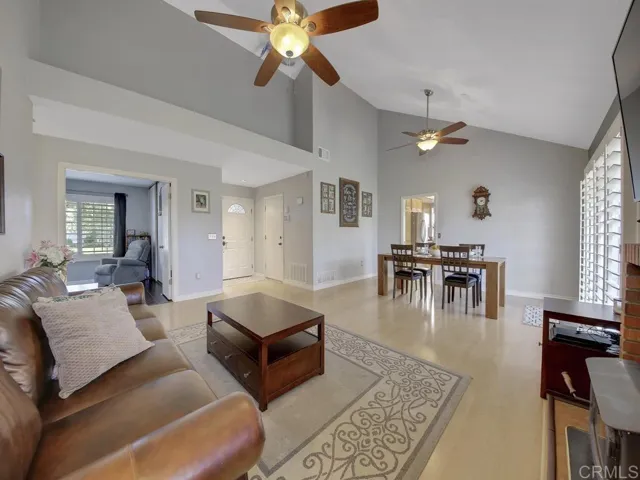 346 Holiday Way, Oceanside, California 92057
