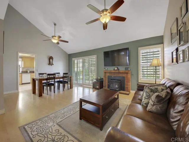 346 Holiday Way, Oceanside, California 92057