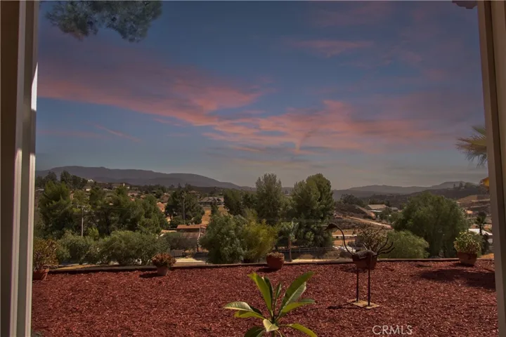 41625 Via Lilia Road, Temecula, California 92592
