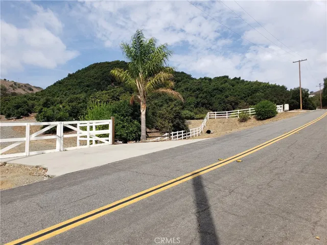 45100 La Cruz Drive, Temecula, California 92590