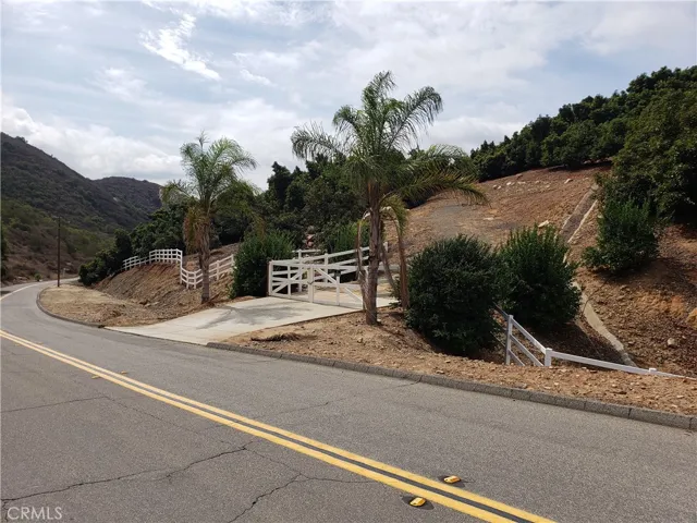 45100 La Cruz Drive, Temecula, California 92590