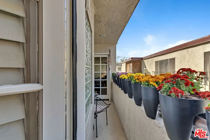 3561 Clarington Avenue 107, Los Angeles, California 90034