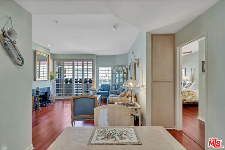 3561 Clarington Avenue 107, Los Angeles, California 90034