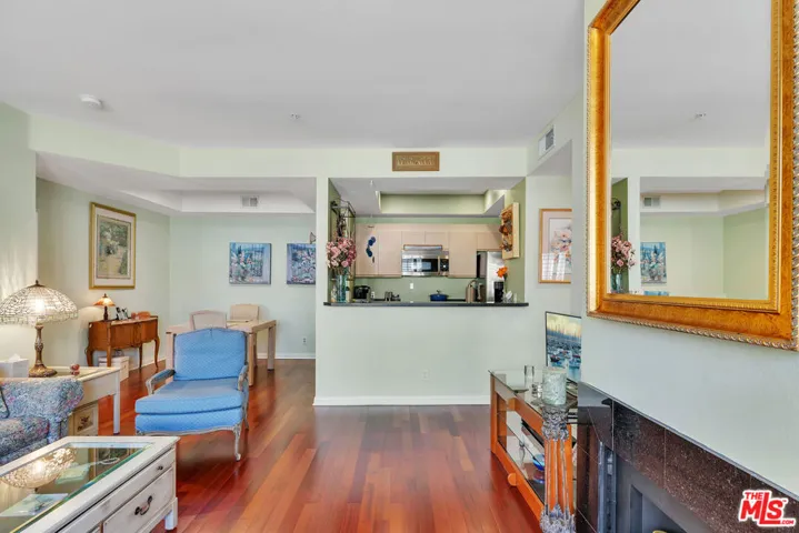 3561 Clarington Avenue 107, Los Angeles, California 90034