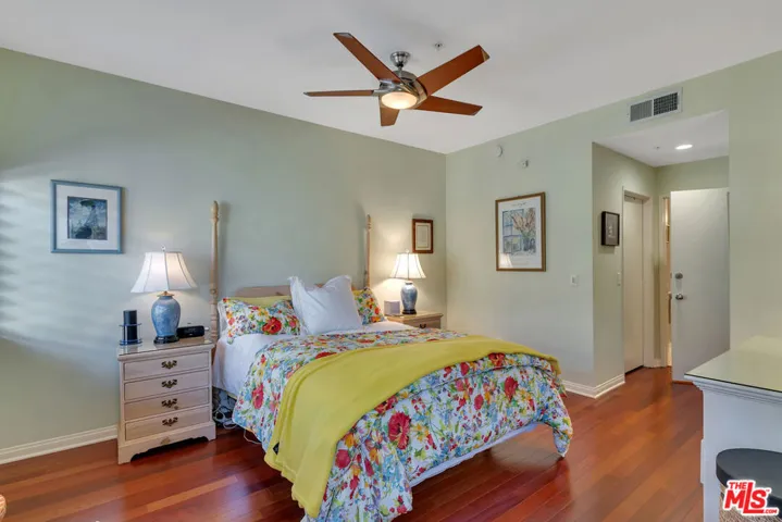 3561 Clarington Avenue 107, Los Angeles, California 90034