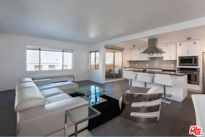 131 S Maple Drive 402, Beverly Hills, California 90212