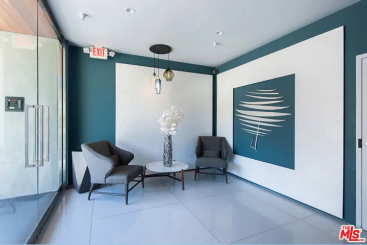131 S Maple Drive 402, Beverly Hills, California 90212
