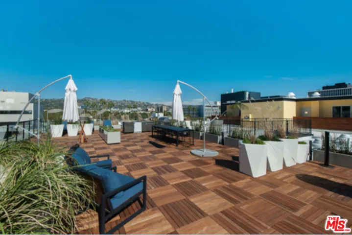 131 S Maple Drive 402, Beverly Hills, California 90212