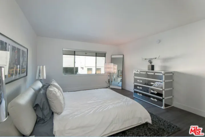 131 S Maple Drive 402, Beverly Hills, California 90212