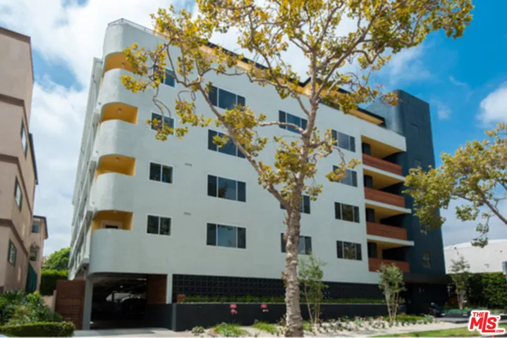 131 S Maple Drive 402, Beverly Hills, California 90212