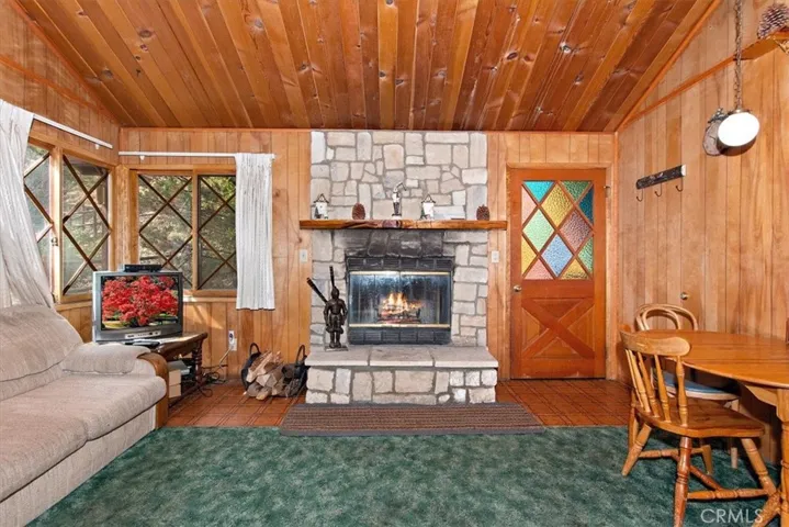 512 Beaumont Lane, Big Bear, California 92314