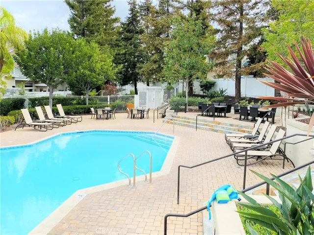 26941 Stonehaven, Mission Viejo, California 92691