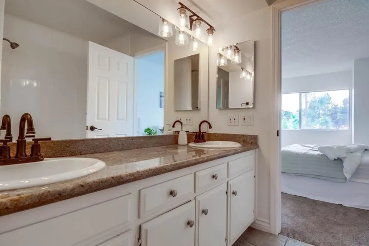 5700 Baltimore Dr 9, La Mesa, California 91942