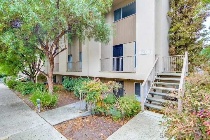 5700 Baltimore Dr 9, La Mesa, California 91942