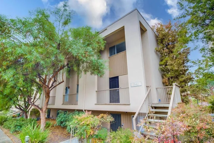 5700 Baltimore Dr 9, La Mesa, California 91942