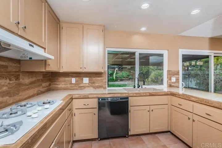 128 Witham Rd, Encinitas, California 92024