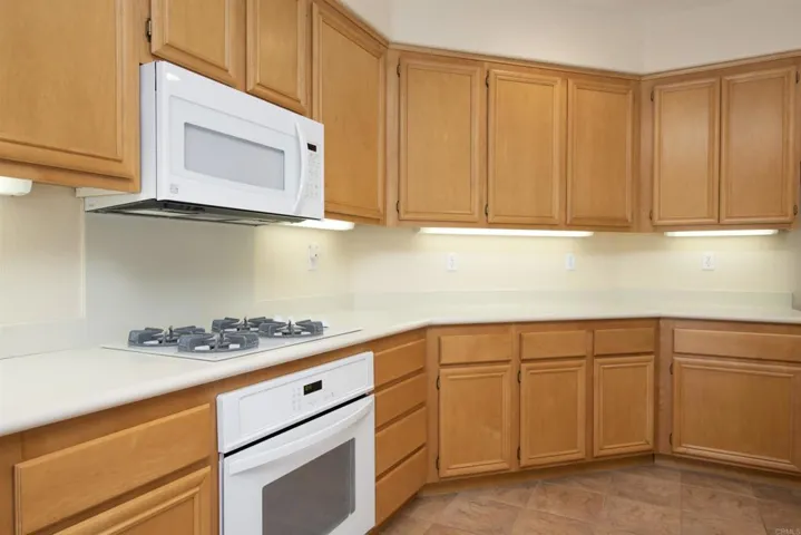 2250 Orange Grove, Escondido, California 92027