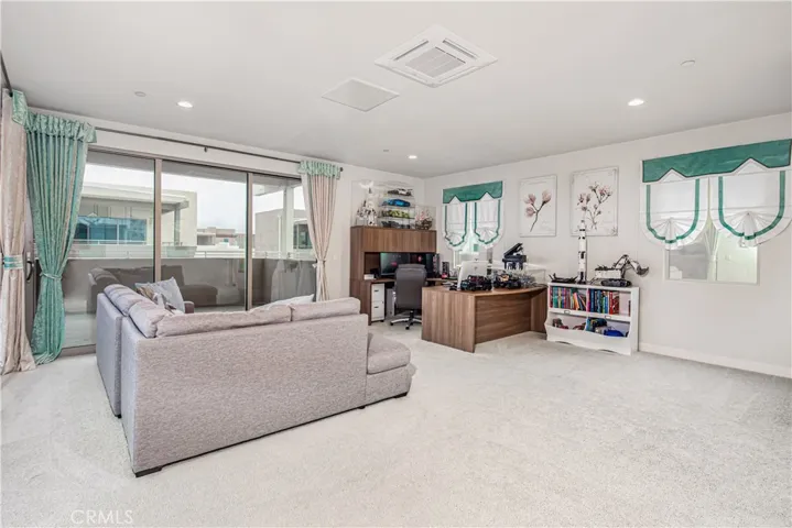 111 Interval, Irvine, California 92618