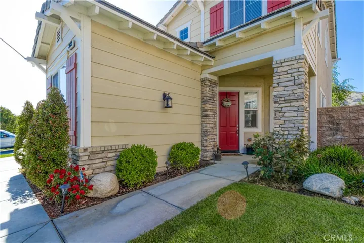 34132 Lake Breeze Drive, Yucaipa, California 92399