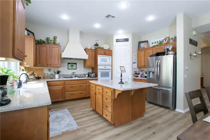 34132 Lake Breeze Drive, Yucaipa, California 92399