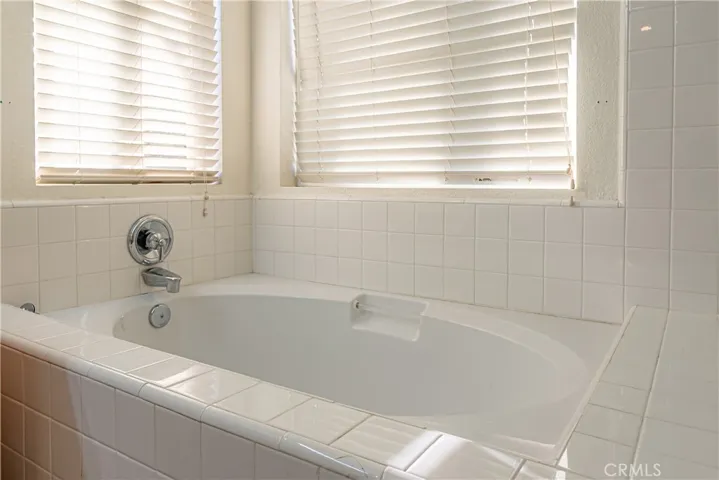 39516 Via Galletas, Murrieta, California 92562