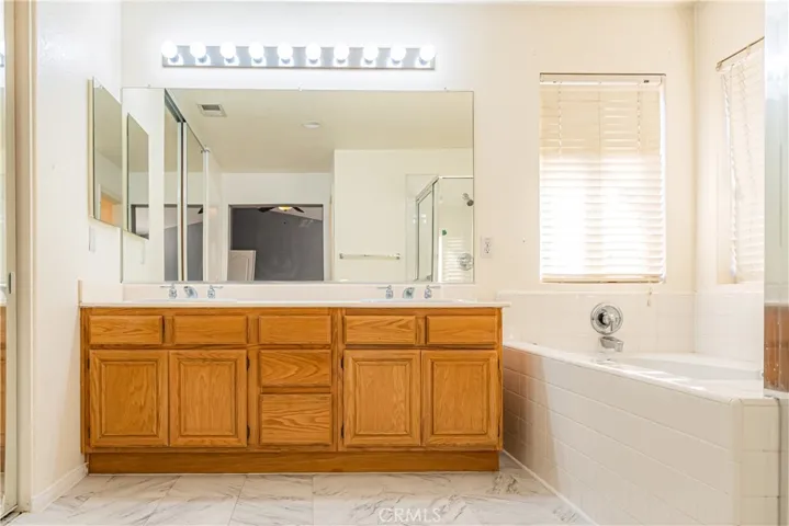 39516 Via Galletas, Murrieta, California 92562
