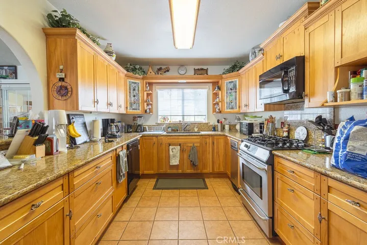 24323 S Canyon Drive, Menifee, California 92587
