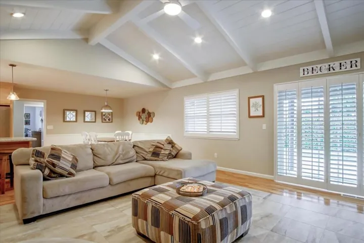 , Hollister, California 95023