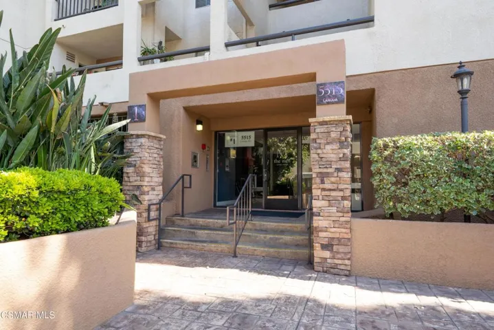 5515 Canoga Ave MLS-18