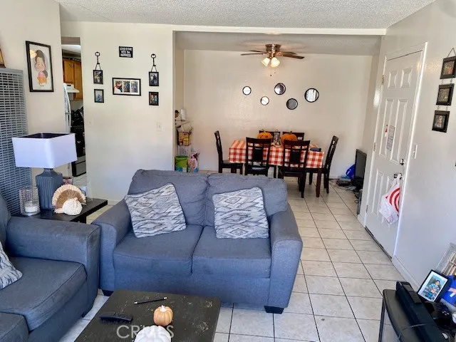 21913 Belshire Avenue 12, Hawaiian Gardens, California 90716