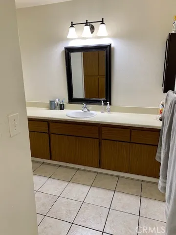 21913 Belshire Avenue 12, Hawaiian Gardens, California 90716