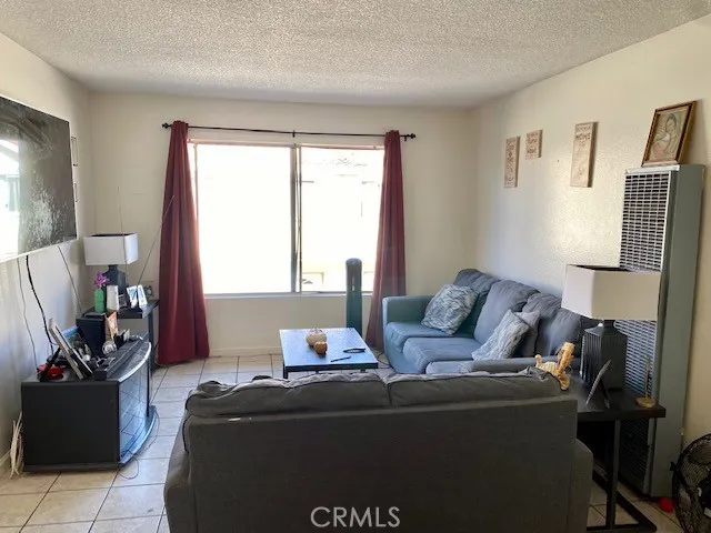 21913 Belshire Avenue 12, Hawaiian Gardens, California 90716