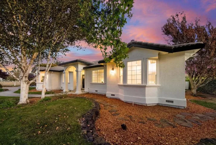 , Hollister, California 95023
