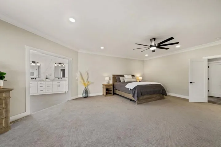 , Hollister, California 95023