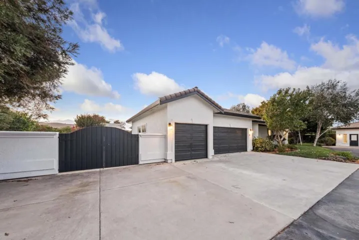 , Hollister, California 95023