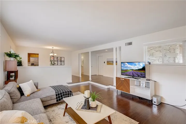 3295 Marna Avenue, Long Beach, California 90808