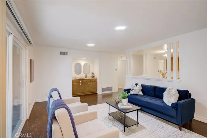 3295 Marna Avenue, Long Beach, California 90808