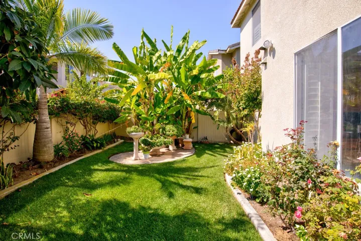 Amazing backyard in pristine condition