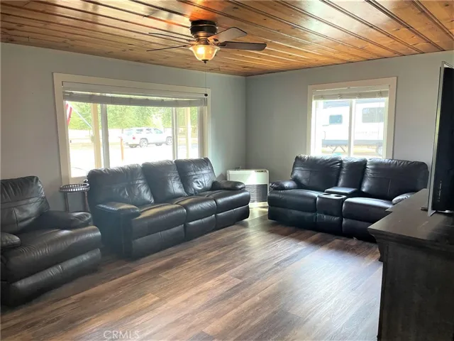 1115 Pitney Lane, Upper Lake, California 95485