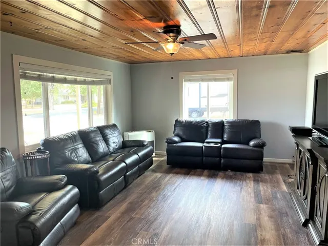 1115 Pitney Lane, Upper Lake, California 95485