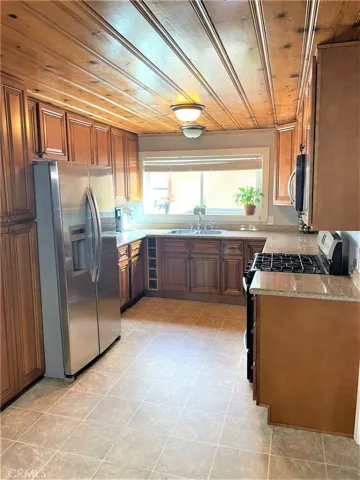 1115 Pitney Lane, Upper Lake, California 95485