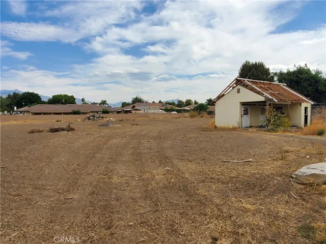 clear and level,w/ barn/shop