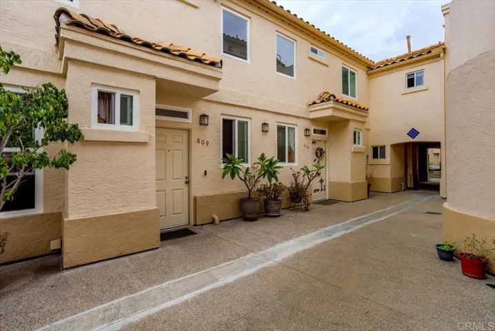 6231 Calle Mariselda 609, San Diego, California 92124