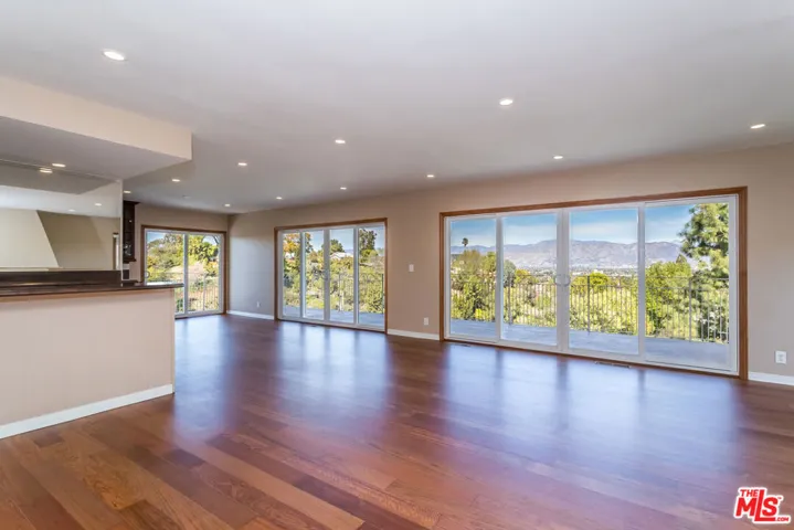 3731 Blue Canyon Drive, Studio City, California 91604