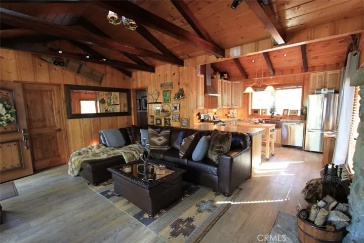 993 Partridge Road, Wrightwood, California 92397