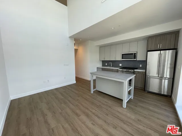 8809 Washington Boulevard 608, Culver City, California 90232